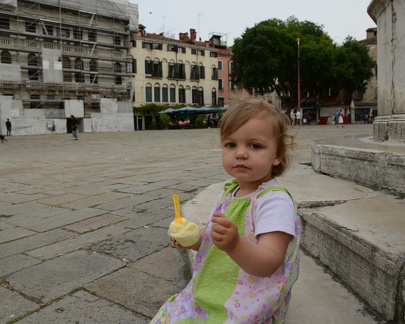 enjoying some ice cream in Campo San Polo1